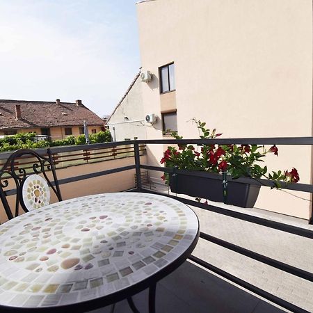 Luxury Apartment Central Marosvásárhely Kültér fotó