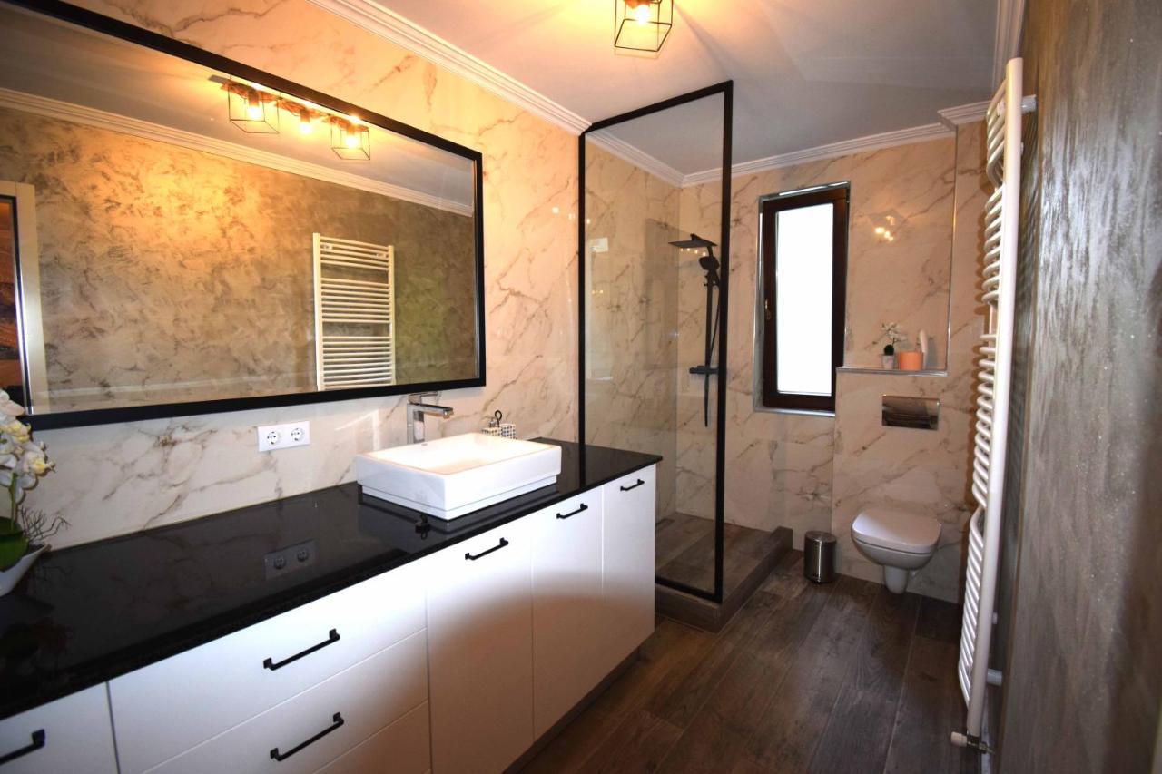 Luxury Apartment Central Marosvásárhely Kültér fotó