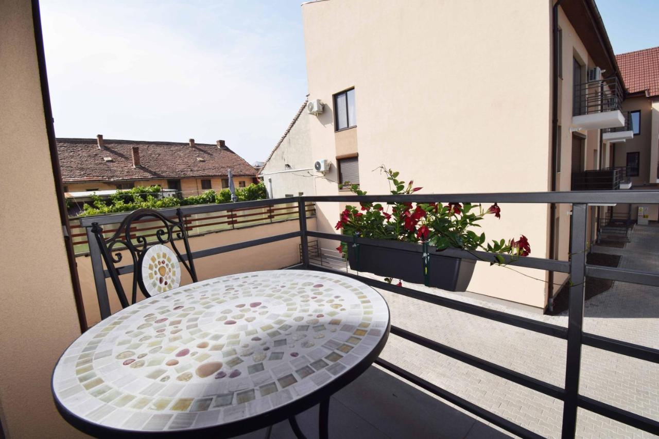 Luxury Apartment Central Marosvásárhely Kültér fotó